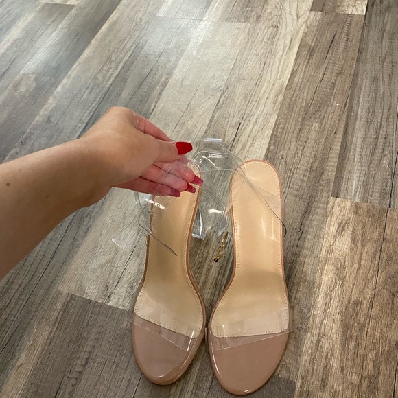 Clear heels - Picture 4 of 5